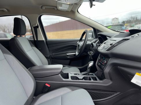 Used 2018 Ford Escape SE image 42