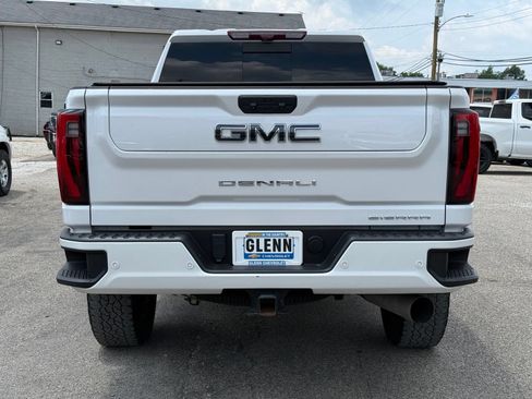 Used 2024 GMC Sierra 3500 Denali Ultimate AWD/4WD image 5