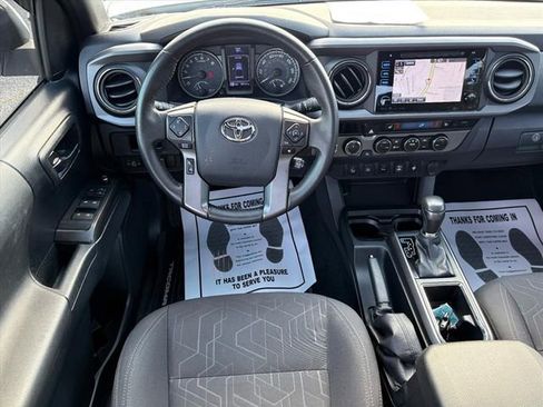 Used 2017 Toyota Tacoma TRD Sport image 20