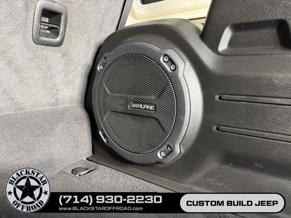Used 2022 Jeep Wrangler Unlimited Rubicon 4xe w/ Steel Bumper Group AWD/4WD image 33