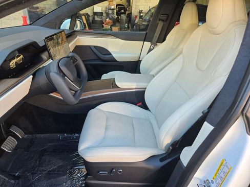 Used 2021 Tesla Model X Long Range image 18