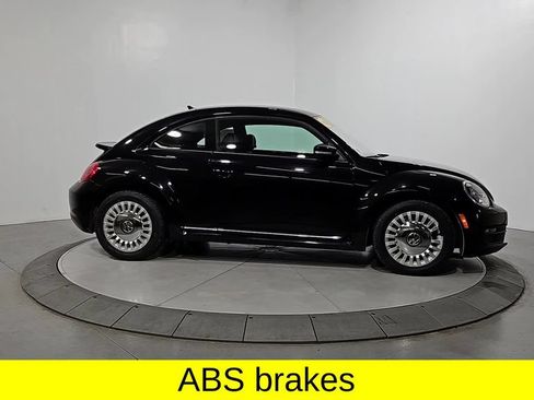 Used 2016 Volkswagen Beetle 1.8T SE FWD image 6