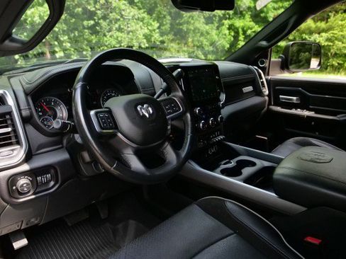 Used 2022 RAM 2500 Laramie AWD/4WD image 2