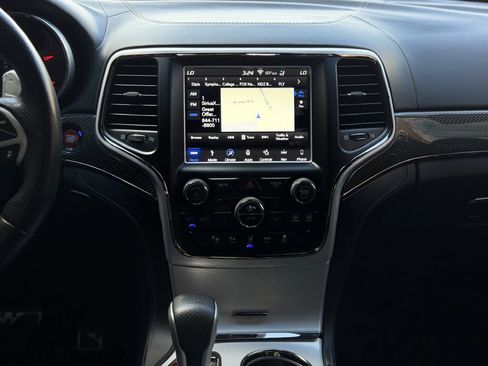 Used 2018 Jeep Grand Cherokee Trackhawk AWD/4WD image 17