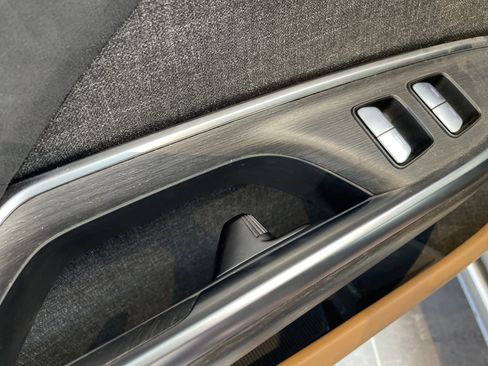 Used 2022 Lucid Air Grand Touring image 16