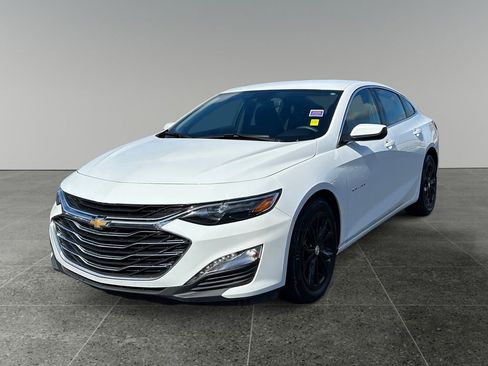 Used 2024 Chevrolet Malibu LT image 3