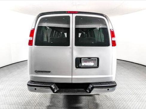 Used 2023 Chevrolet Express 3500 LT w/ LT Preferred Equipment Group RWD image 7