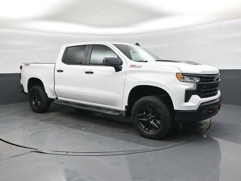 Used 2024 Chevrolet Silverado 1500 LT Trail Boss w/ Protection Package AWD/4WD image 1
