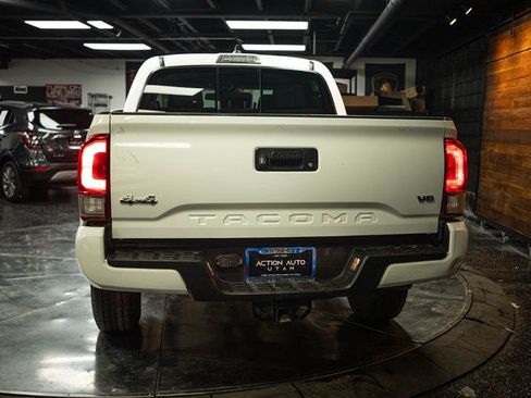 Used 2023 Toyota Tacoma SR5 w/ Technology Package AWD/4WD image 6