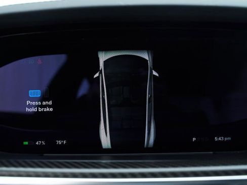 Used 2022 Tesla Model S Plaid image 9