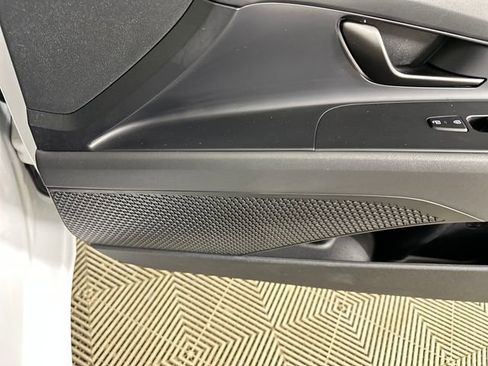 Used 2025 Hyundai Elantra Sport image 29