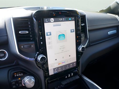 Used 2025 RAM 1500 Laramie image 27