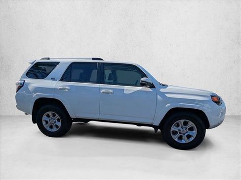 Used 2023 Toyota 4Runner SR5 Premium image 4
