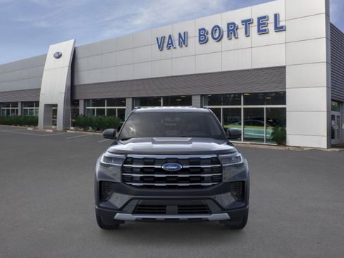 Used 2026 Ford Explorer Active AWD/4WD image 6