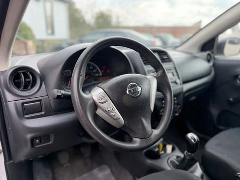 Used 2015 Nissan Versa S FWD image 12