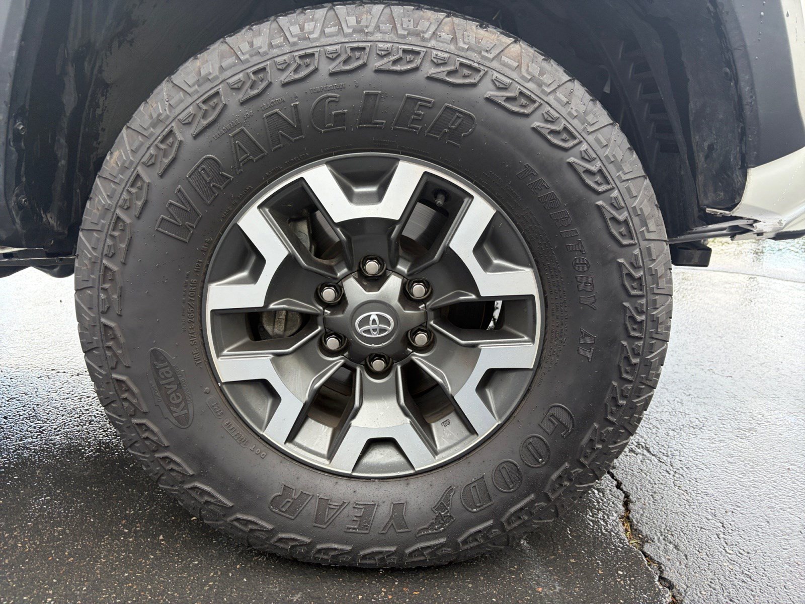 Certified 2023 Toyota Tacoma TRD Off-Road w/ Technology Package AWD/4WD image 30