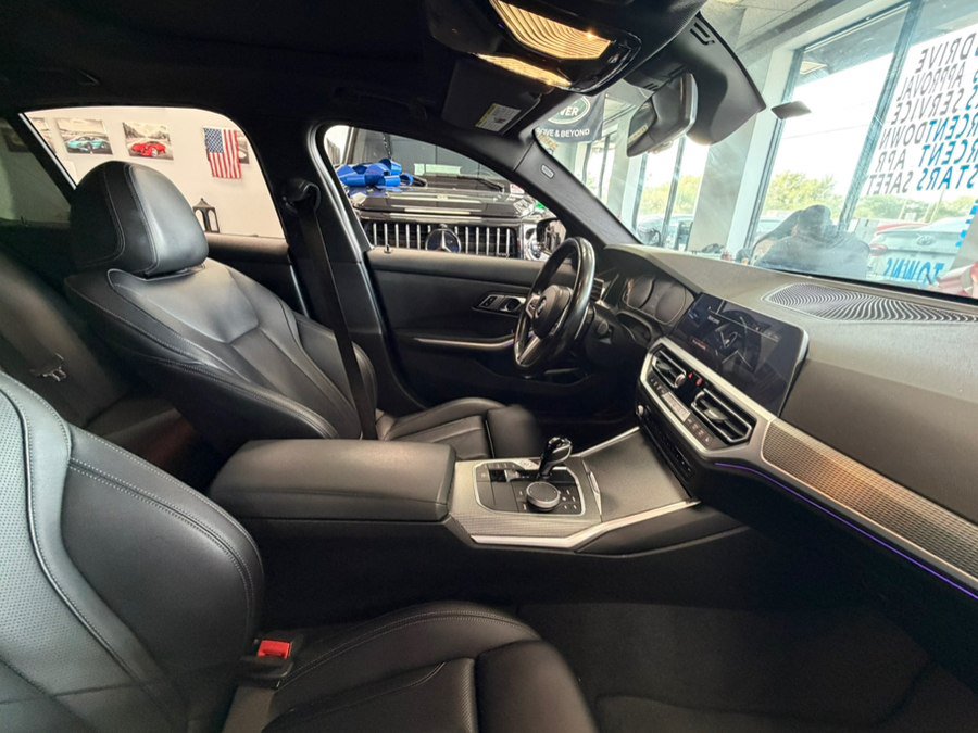 Used 2022 BMW 330i Sedan w/ M Sport Package RWD image 48