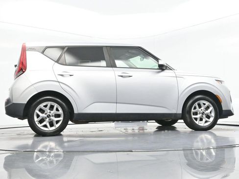 Used 2020 Kia Soul S FWD image 47
