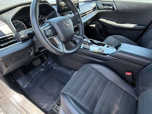 Used 2025 Mitsubishi Outlander SE AWD/4WD image 10