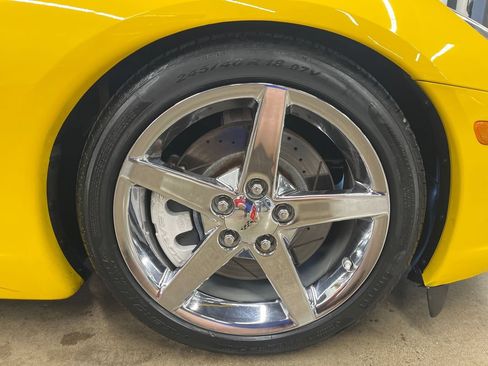 Used 2007 Chevrolet Corvette Convertible w/ Preferred Equipment Group RWD image 38