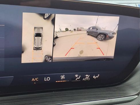 Used 2025 Buick Envision Preferred AWD/4WD image 19