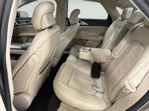 Used 2019 Lincoln MKZ Reserve w/ Reserve Plus Package FWD image 13