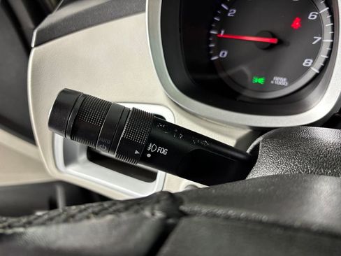 Used 2015 Chevrolet Equinox LT w/ Chrome Appearance Package image 18