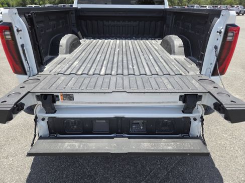 Used 2024 GMC Sierra 2500 Denali Ultimate AWD/4WD image 26