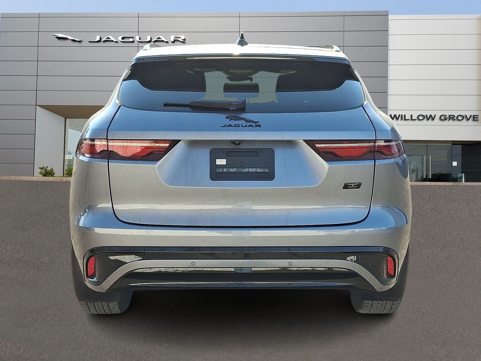 Used 2026 Jaguar F-PACE R-Dynamic S AWD/4WD image 7