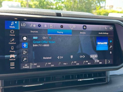 Used 2024 Jeep Wrangler Unlimited w/ Convenience Group AWD/4WD image 24