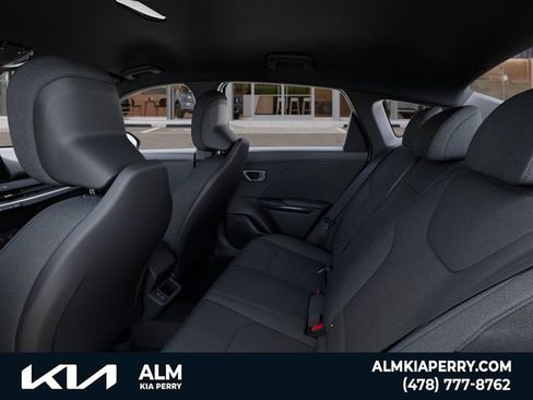 New 2026 Kia K4 LXS image 18