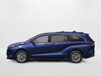 New 2026 Toyota Sienna LE video 3