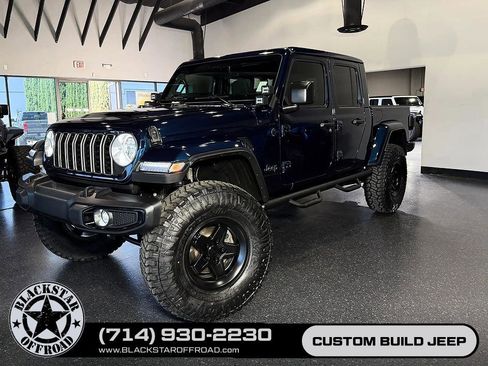Used 2025 Jeep Gladiator Mojave AWD/4WD image 31