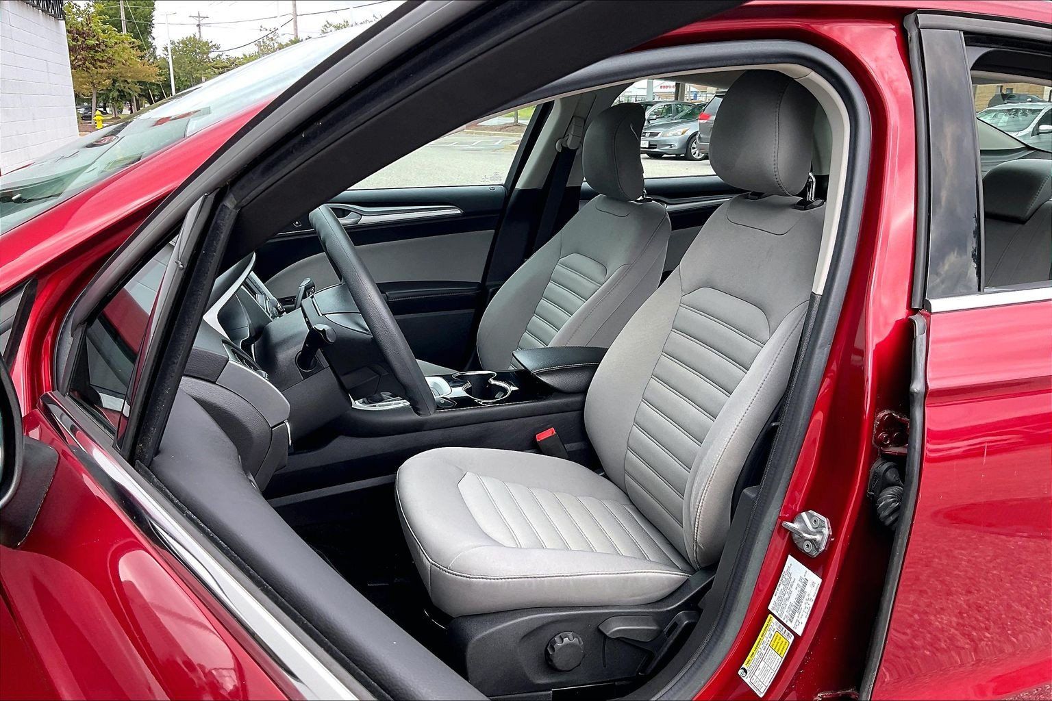 Used 2015 Ford Fusion S FWD image 29