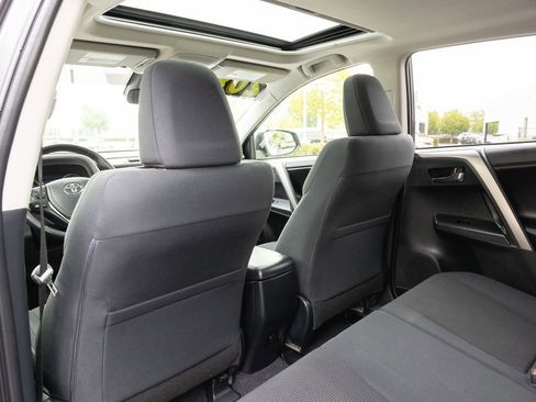 Used 2018 Toyota RAV4 XLE w/ All Weather Liner Package FWD image 28