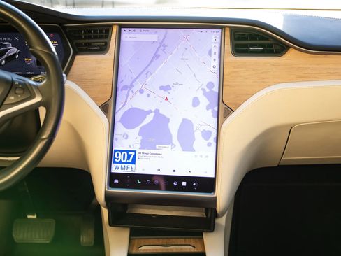 Used 2019 Tesla Model X Long Range image 45