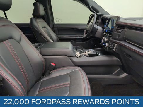Used 2023 Ford Expedition Limited image 17