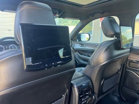 Used 2023 Jeep Grand Cherokee L Overland w/ Rear Seat Video Group I AWD/4WD image 25