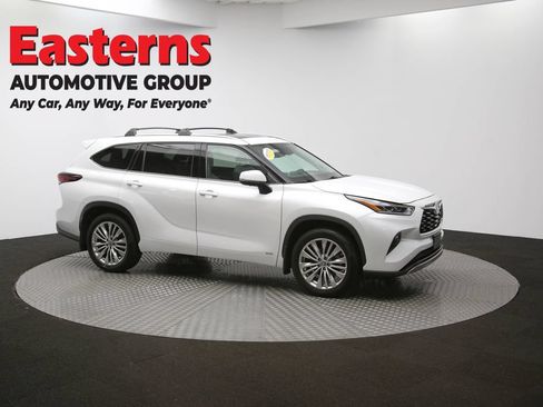 Used 2024 Toyota Highlander Platinum AWD/4WD image 53