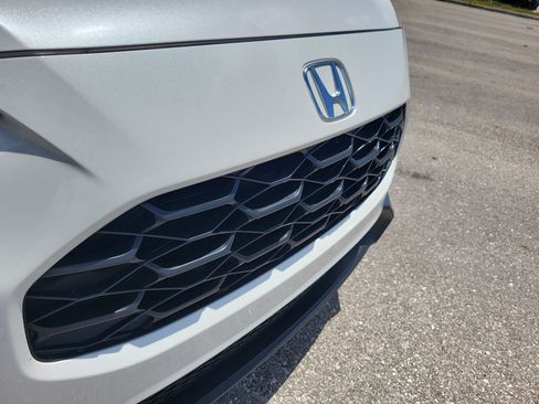 Used 2024 Honda HR-V LX image 12