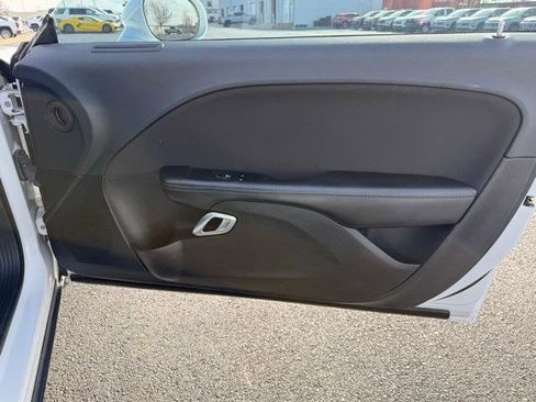 Used 2019 Dodge Challenger SXT image 31