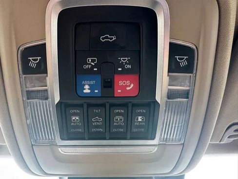Used 2019 RAM 1500 Laramie Longhorn AWD/4WD image 31