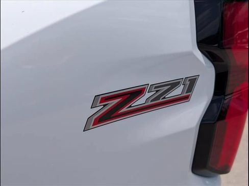 Used 2025 Chevrolet Colorado Z71 AWD/4WD image 20