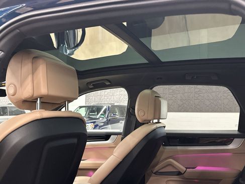 Used 2024 Porsche Cayenne image 28