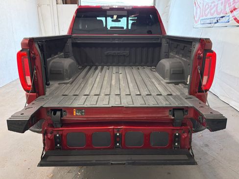 Used 2022 GMC Sierra 1500 AT4 w/ AT4 Preferred Package AWD/4WD image 7