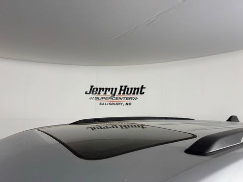 Used 2023 Jeep Grand Cherokee Laredo X image 6