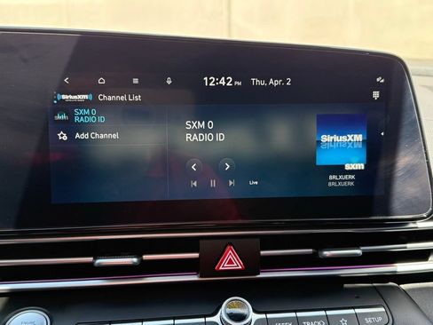 Used 2024 Hyundai Elantra Limited FWD image 25