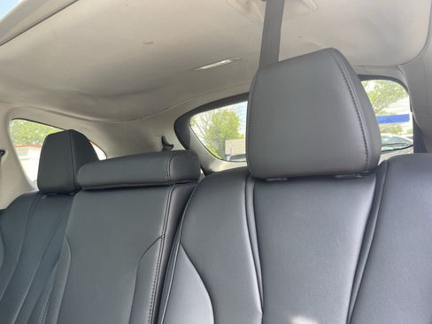 Used 2023 Acura MDX SH-AWD image 10