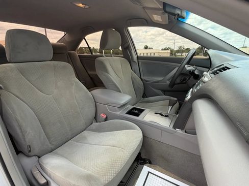 Used 2007 Toyota Camry LE FWD image 16