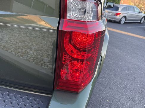 Used 2008 Jeep Commander Sport image 16